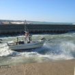 Ook bij stevige wind vaart hij uit (Senigallia)