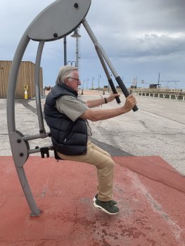 Trainen aan zee in de openlucht